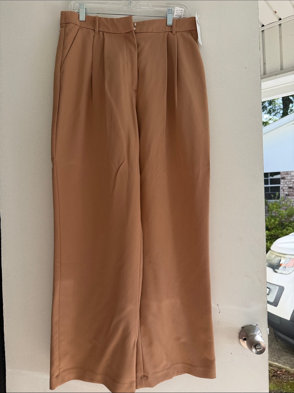 Abercrombie & Fitch Camel Pleated High-Rise Pants